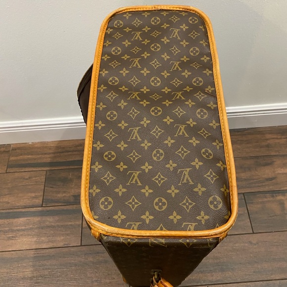 Louis Vuitton Large Pullman Suitcase - Picture 5 of 10